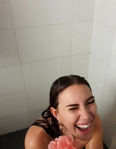 ninasiimone