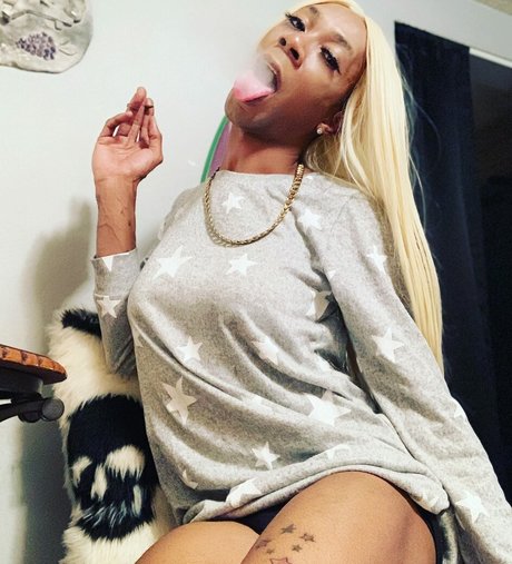 Capri Starr