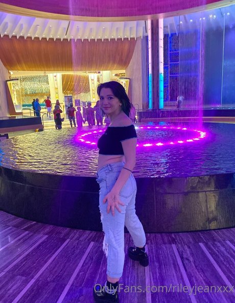 Riley Jean