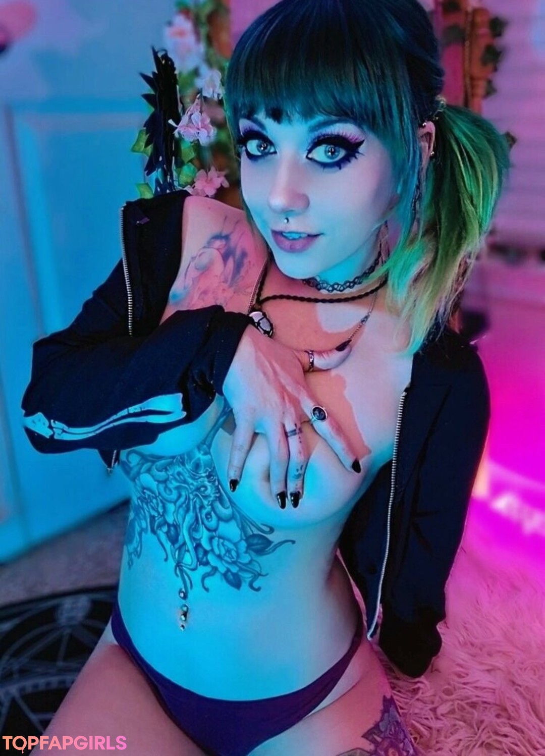 Photo nue de fuite OnlyFans de Neko Noire #2 Photo nue de fuite OnlyFans de Neko Noire #2