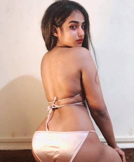 Dilnoor Aka