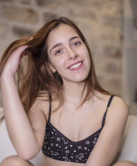 Photo nue de fuite OnlyFans de Lou Howard