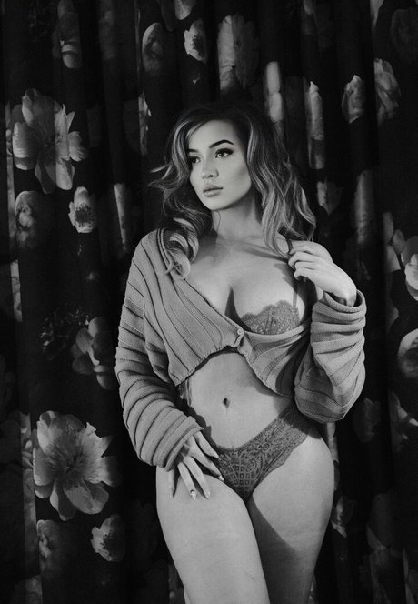 Photo nue de fuite OnlyFans de Toriassecret