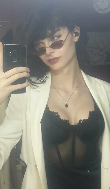 Photo nue de fuite OnlyFans de Niki Zmf