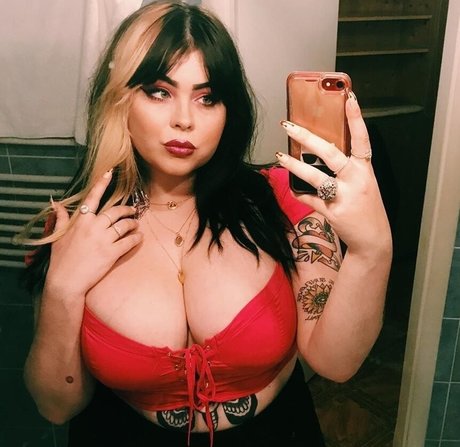 Photo nue de fuite OnlyFans de Rebelrebellll
