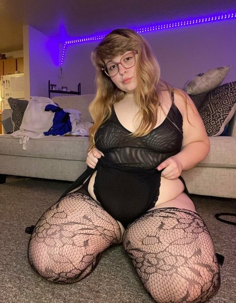 Sapphirepawg420