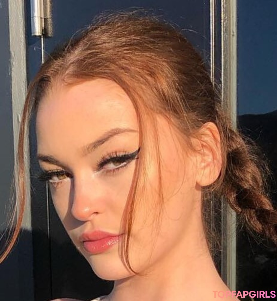 Photo nue de fuite OnlyFans de Becca Campbell #12 Photo nue de fuite OnlyFans de Becca Campbell #12