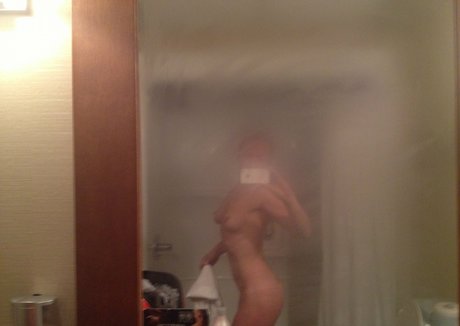 Photo nue de fuite OnlyFans de Emily Begin