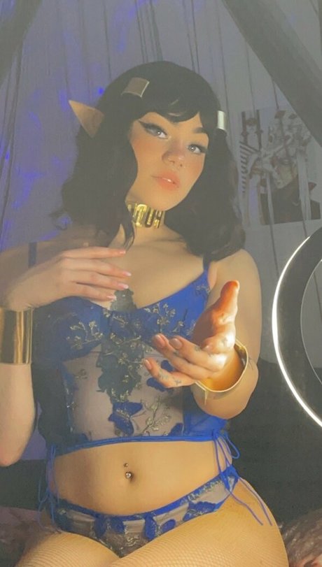 Photo nue de fuite OnlyFans de Babysatine