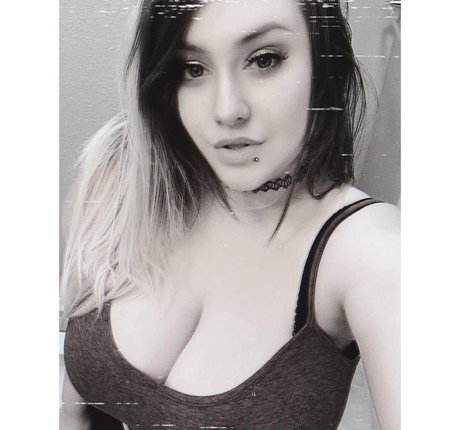 Photo nue de fuite OnlyFans de Eileenexy