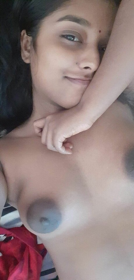 Photo nue de fuite OnlyFans de Yajnaseni
