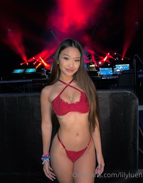 Photo nue de fuite OnlyFans de Lily Luen