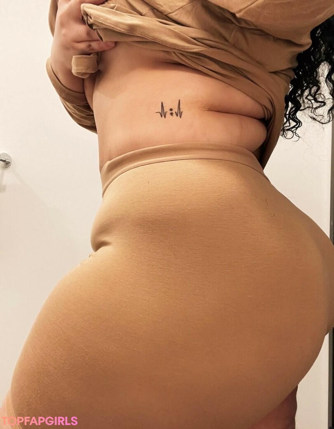 Photo nue de fuite OnlyFans de Tanya Mayenge #59 Photo nue de fuite OnlyFans de Tanya Mayenge #59
