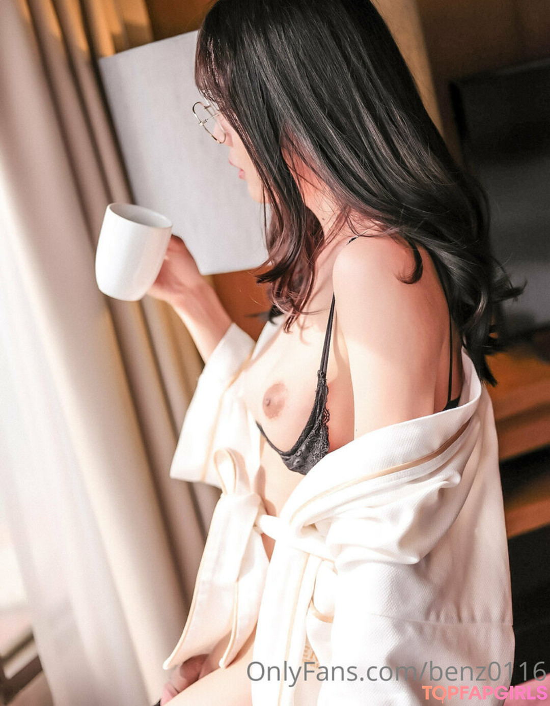 Photo nue de fuite OnlyFans de Benz Sang #5 Photo nue de fuite OnlyFans de Benz Sang #5