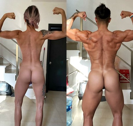 Photo nue de fuite OnlyFans de Elikfitcouplegirls