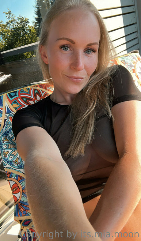 Photo nue de fuite OnlyFans de Mia Moon