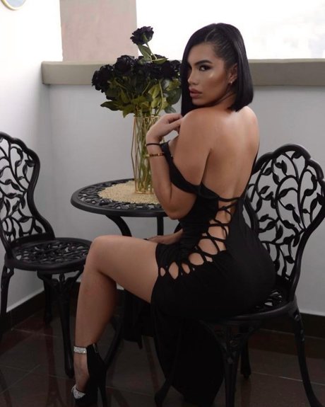 Colombiana Bombshell Mel