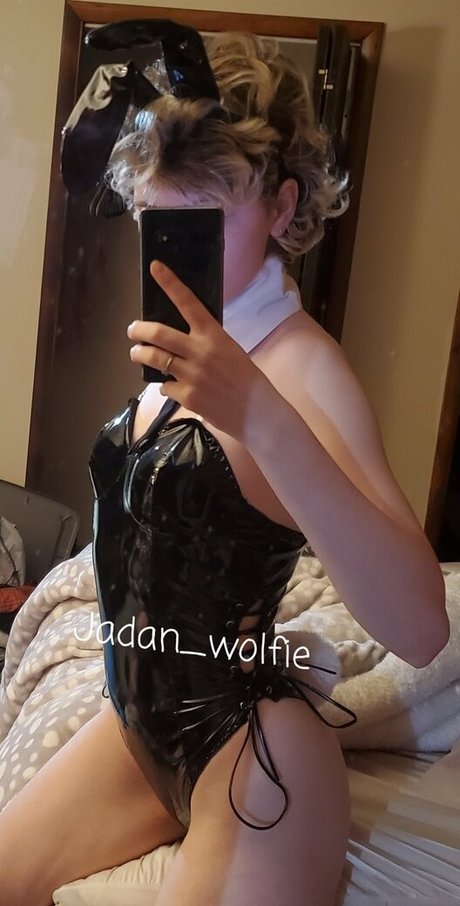Jadan_Wolfie