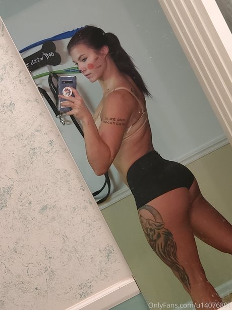 Photo nue de fuite OnlyFans de Fitgirl