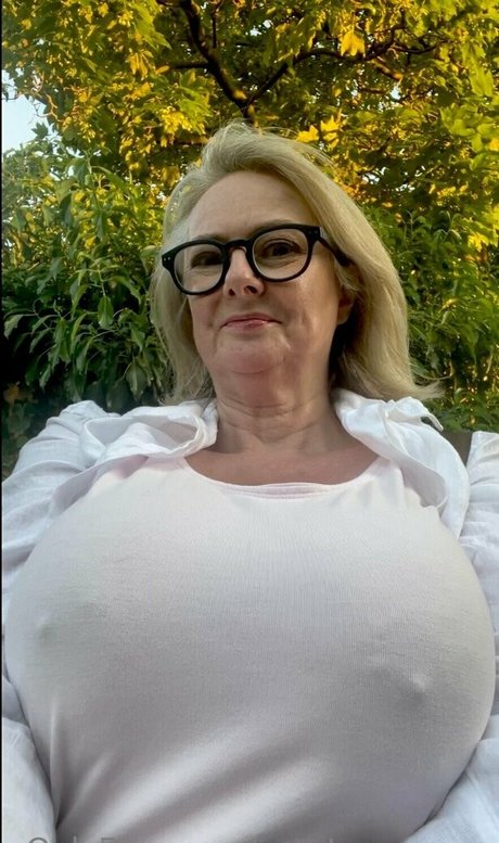 CourtesanAnna