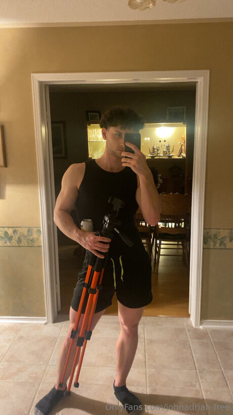 Photo nue de fuite OnlyFans de Johnadrian Free