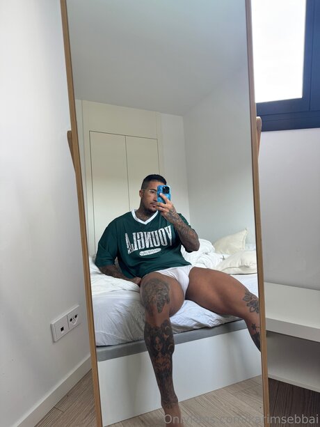 Photo nue de fuite OnlyFans de Karimsebbai