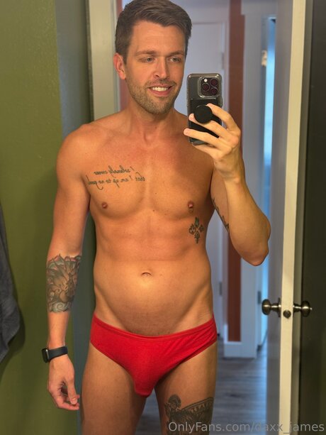 Daxx James
