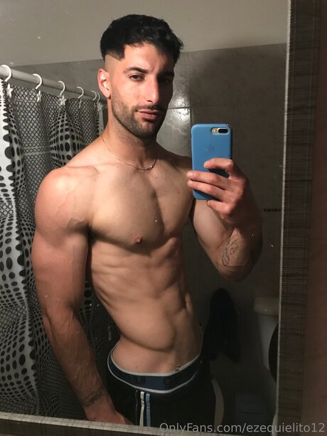 Ezequielito12
