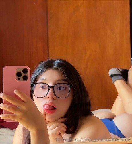 Photo nue de fuite OnlyFans de Camillavibesonly