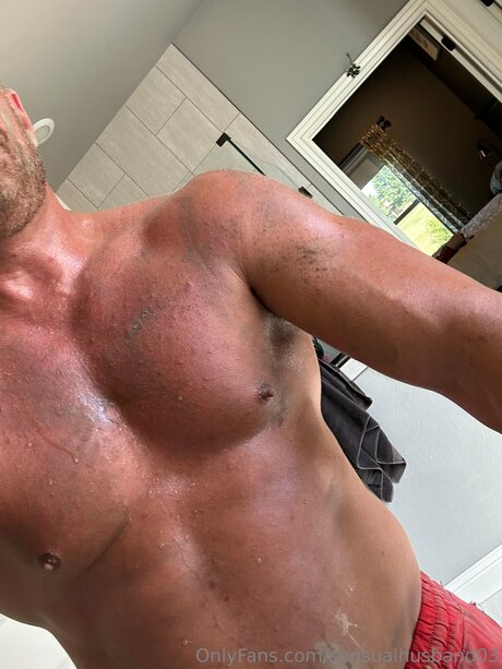Photo nue de fuite OnlyFans de Sensualhusband03