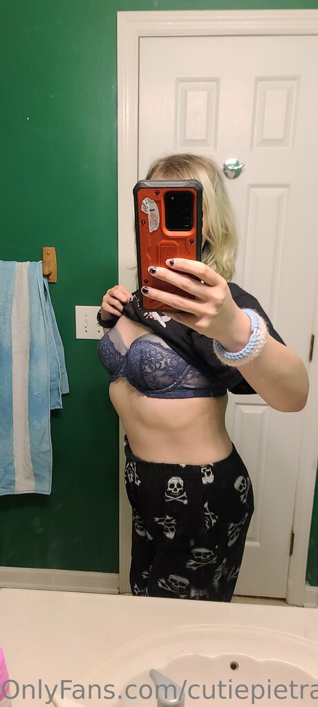 Photo nue de fuite OnlyFans de Cutiepietrans22