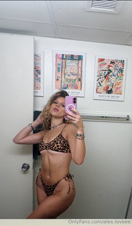 Photo nue de fuite OnlyFans de Alex Loveee