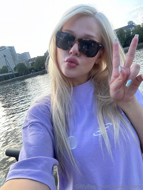 Julieschone