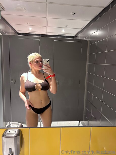 Julieschone