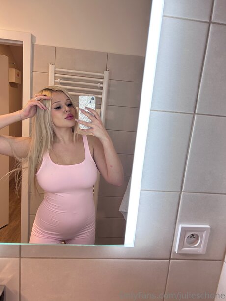 Julieschone