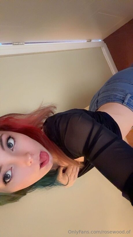Photo nue de fuite OnlyFans de Rosewood Of