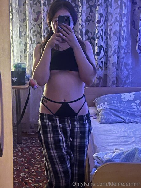 Photo nue de fuite OnlyFans de Kleine Emmi