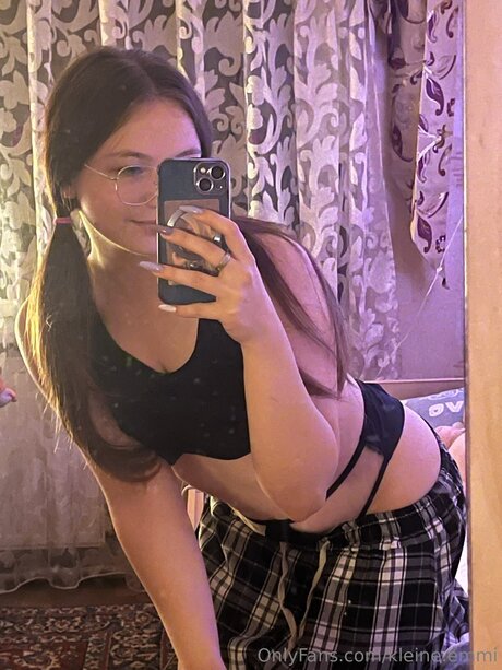 Photo nue de fuite OnlyFans de Kleine Emmi
