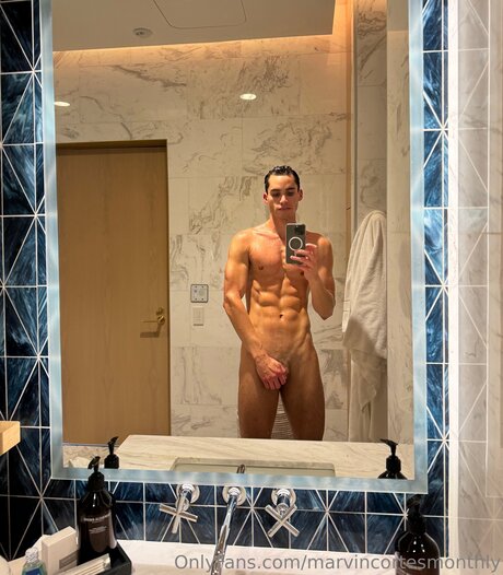 Photo nue de fuite OnlyFans de Marvincortesmonthly