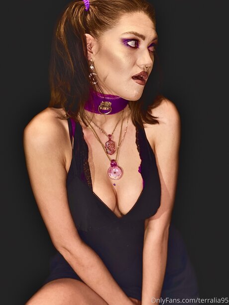 Justanakedstoner