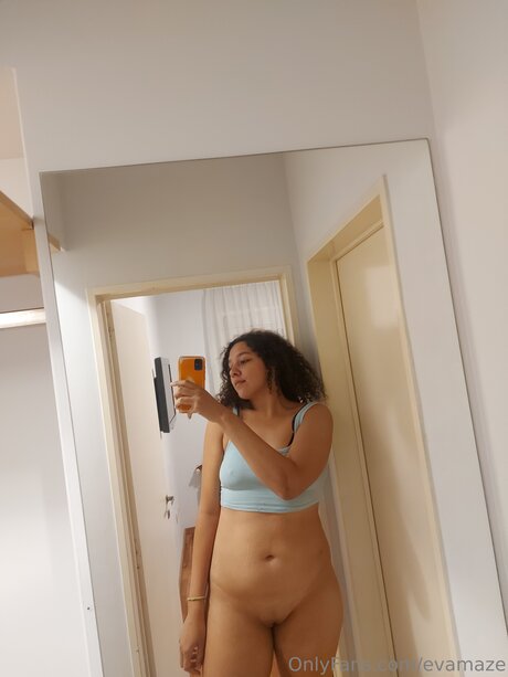 Photo nue de fuite OnlyFans de Evamaze