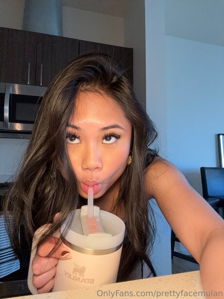 Photo nue de fuite OnlyFans de Prettyfacemulan
