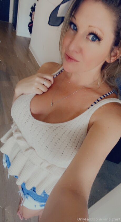 Photo nue de fuite OnlyFans de Kandigrant