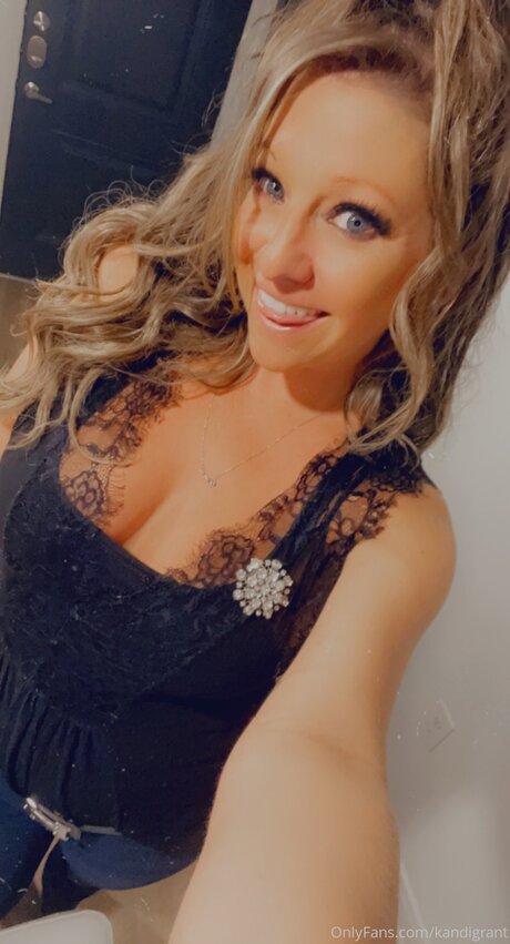 Photo nue de fuite OnlyFans de Kandigrant