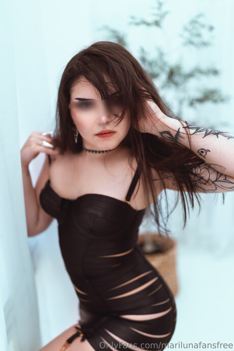 Photo nue de fuite OnlyFans de Marilunafansfree