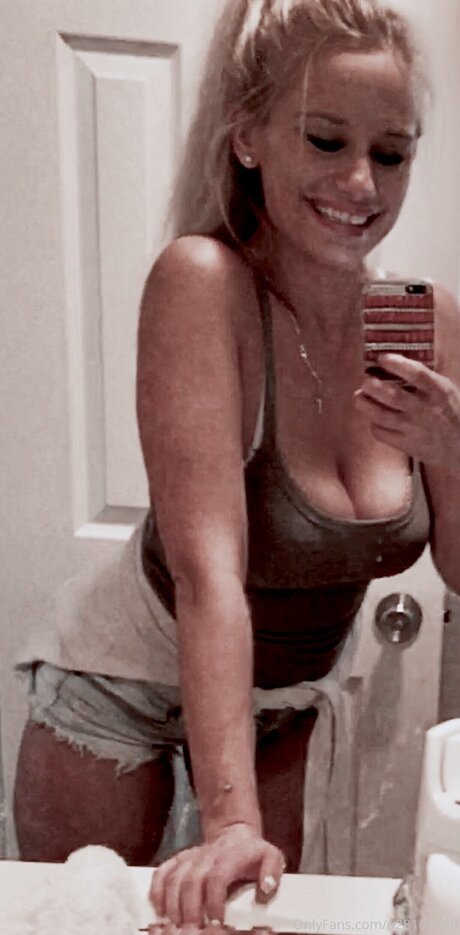 Photo nue de fuite OnlyFans de U28167180