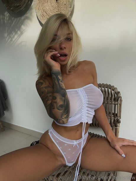 Photo nue de fuite OnlyFans de Realsnow