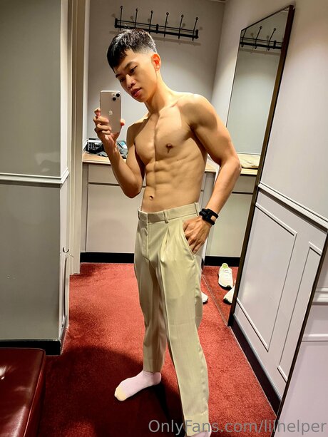 Photo nue de fuite OnlyFans de Lilhelper