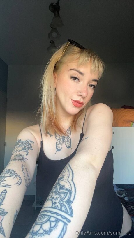 Yumi Lola