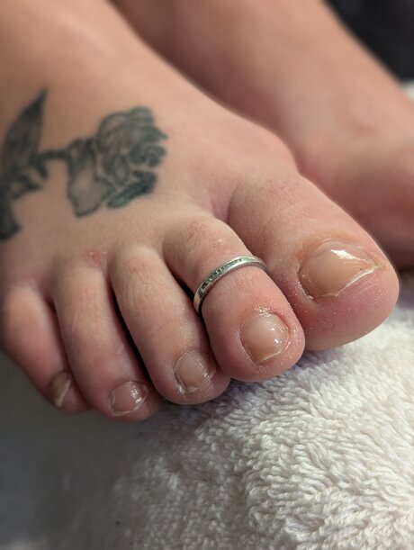Barefoot Bunny B